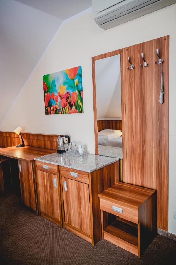 Hotel Nad Morzem- Art-Pension Swierzno 외부 사진