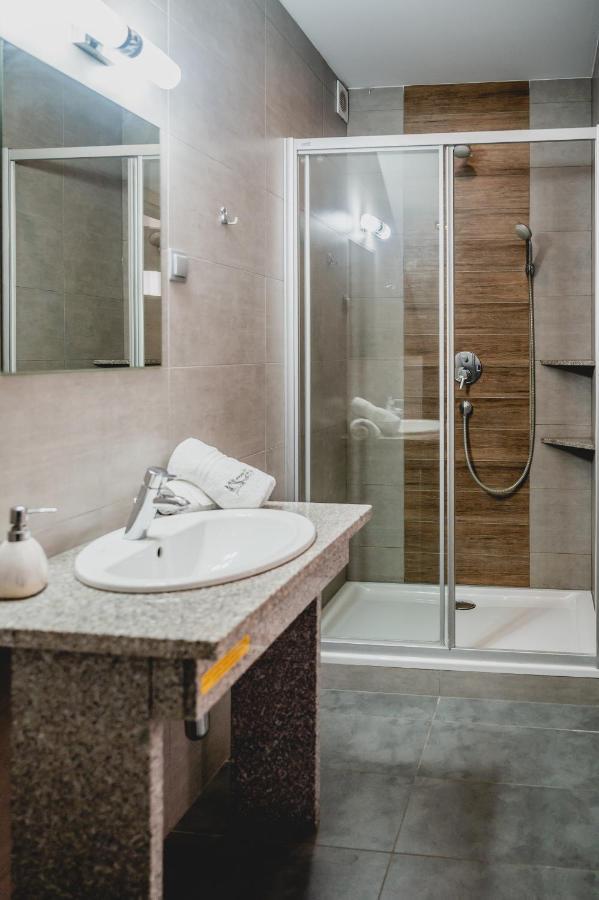 Hotel Nad Morzem- Art-Pension Swierzno 외부 사진